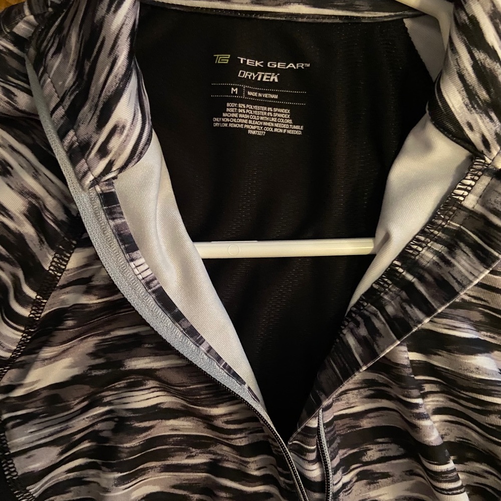 WOMENS EXERCISE SHIRT - Picture 4 of 7